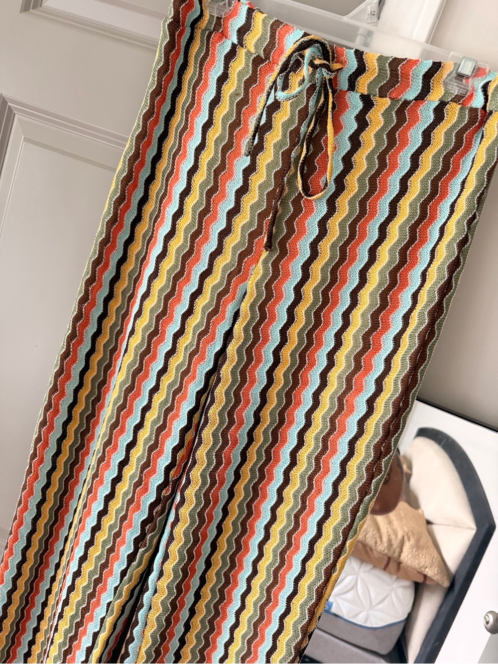 Multi-Color Wave Print Pants